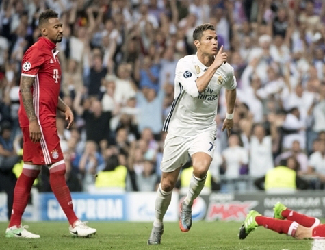 CR7 comemora gol diante do Bayern de Munique
