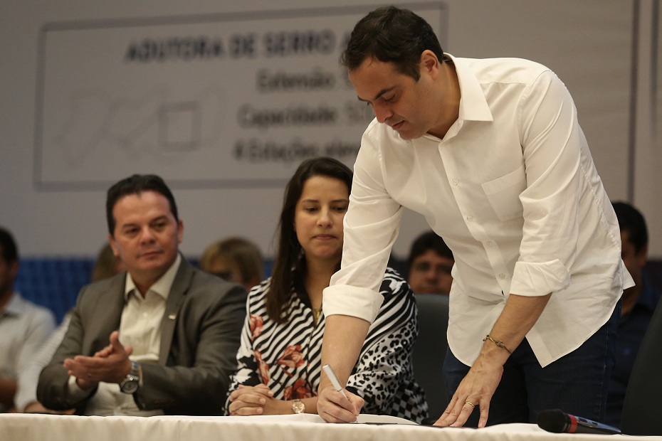 Governador assinou OS para construção da Adutora Serro Azul