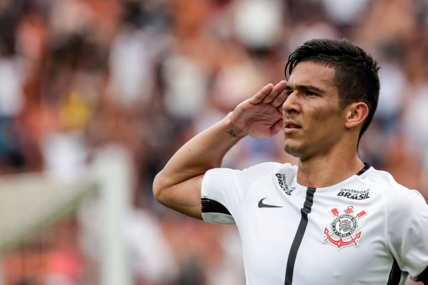 Zagueiro Balbuena teve duas passagens pelo Corinthians 