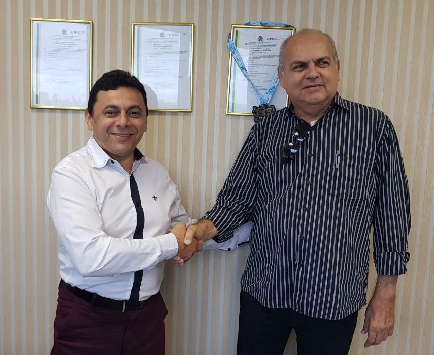 Antonio Souza com o presidente estadual da PRP, Ernesto de Paula