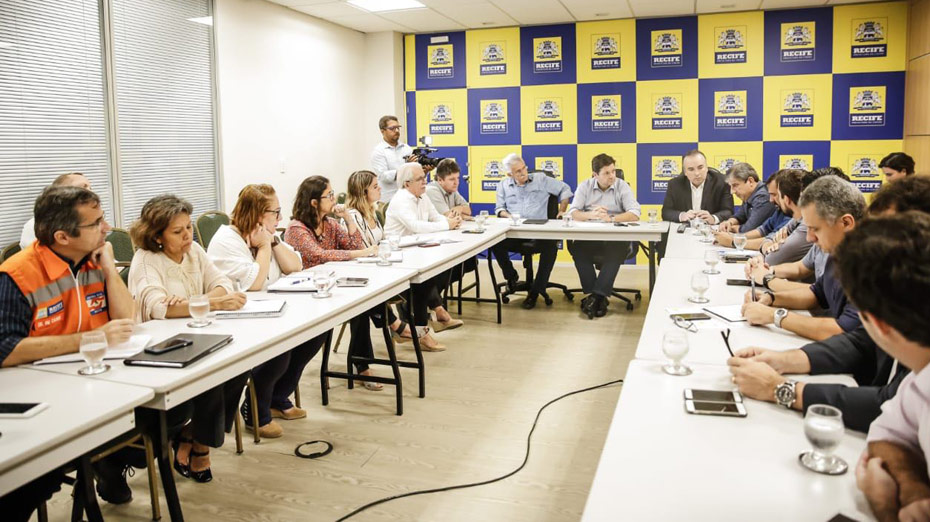 Prefeito convocou equipe para monitorar a crise