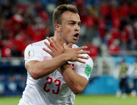 Xherdan Shaqiri comemorou gol fazendo gesto político