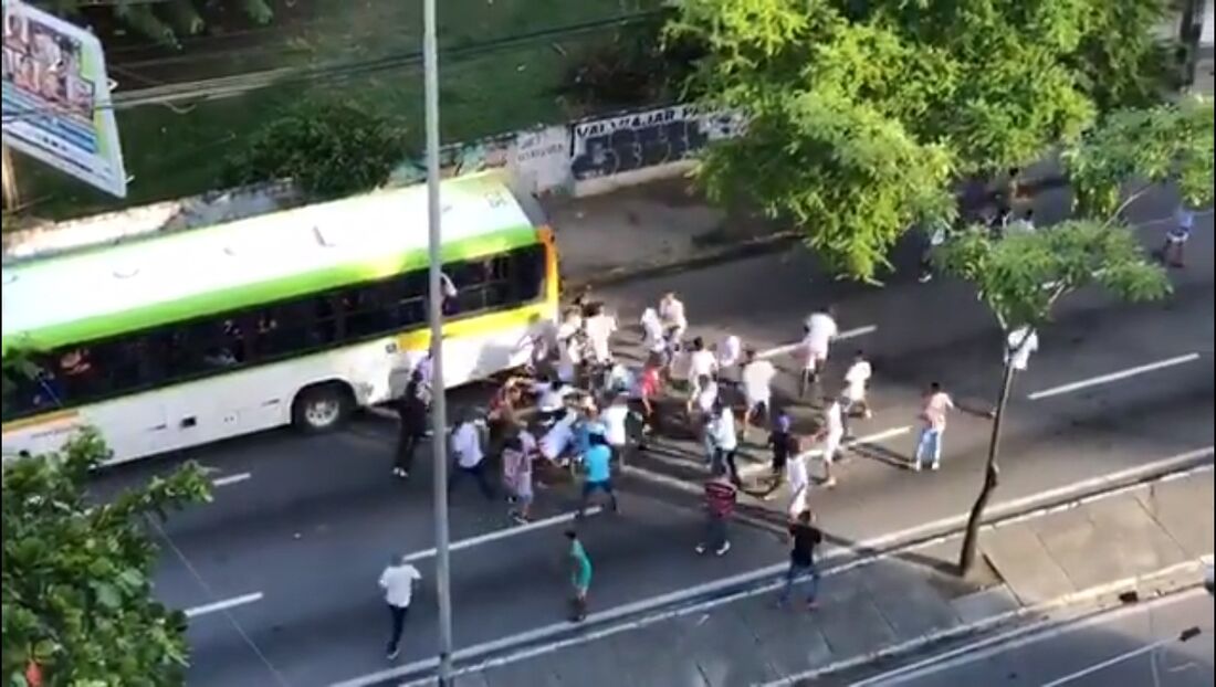 Briga entre torcidas organizadas