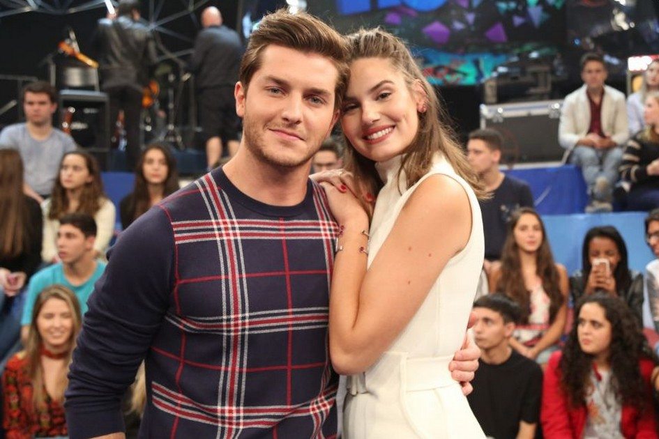 Klebber e Camila estão a um mês de subir ao altar