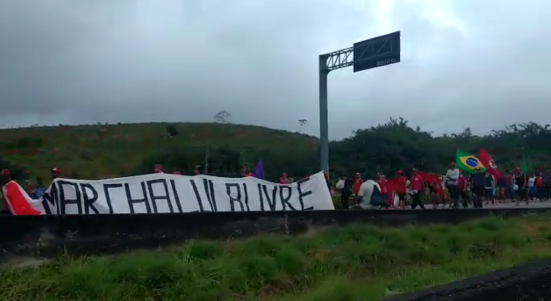 Manifestantes na Marcha "Lula Livre, Lula Inocente"