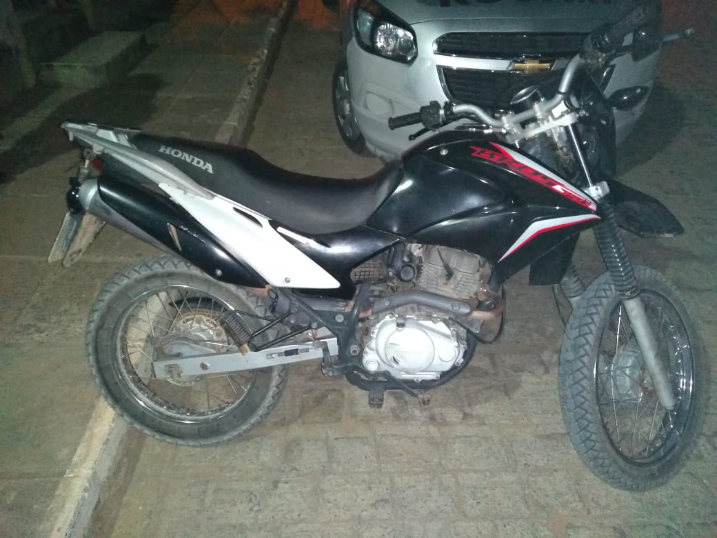 Moto roubada foi recuperada pelos policiais