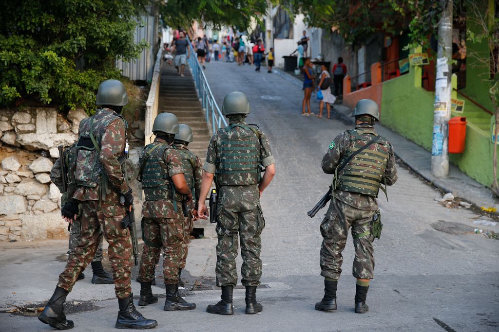 Operação das Forças Armadas em comunidades do Rio de Janeiro