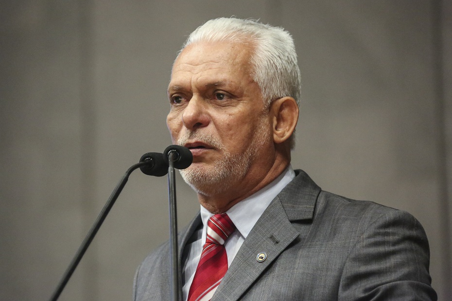 Sergio Leite (PSC) foi empossado deputado estadual