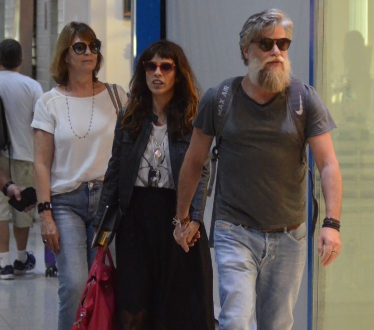 O casal assumiu o relacionamento através das redes sociais