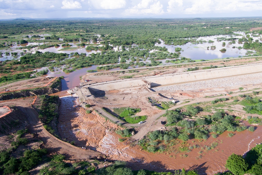 Estado também conseguiu liberação para suprimir 54 ha de Caatinga às margens do rio Pajeú para construir a barragem de Ingazeira