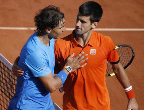 Tenistas Nadal (esq) e Djokovic (dir)