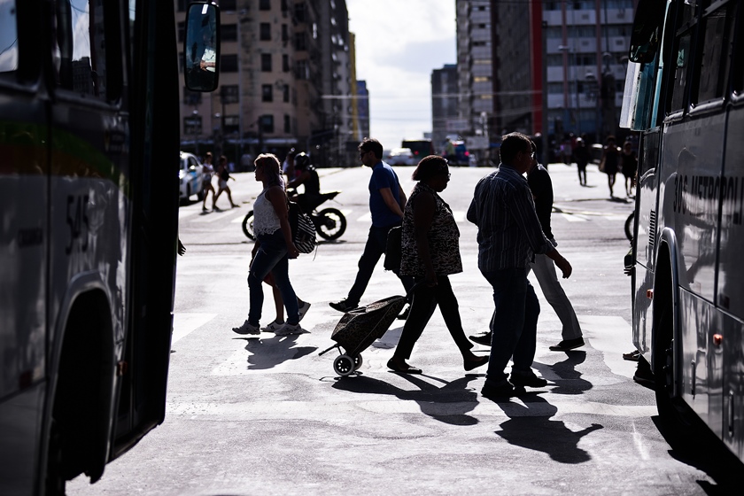 O caminhar das mulheres pela cidade é diferente dos homens