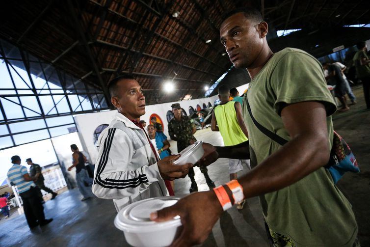 Imigrantes venezuelanos