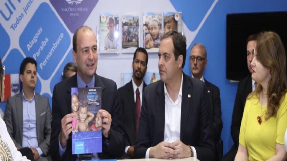 Paulo assina documento da Unicef reafirmando compromissos com crianças e juventude