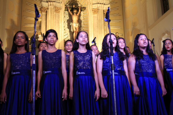 O repertório irá reunir canções africanas e sucessos da música negra brasileira