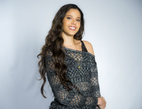 Erica Natuza, cantora pernambucana