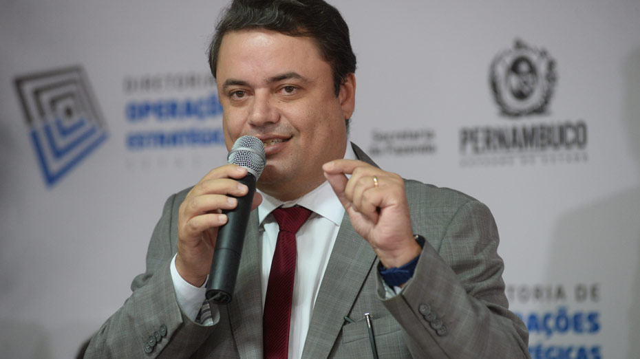 Secretário Bernardo D'Almeida