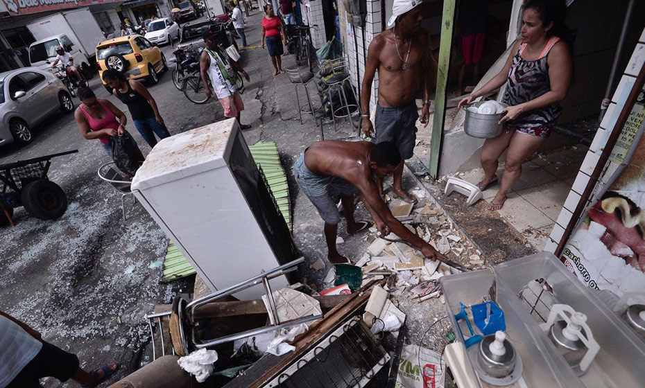 Incêndio em lanchonete de Água Fria