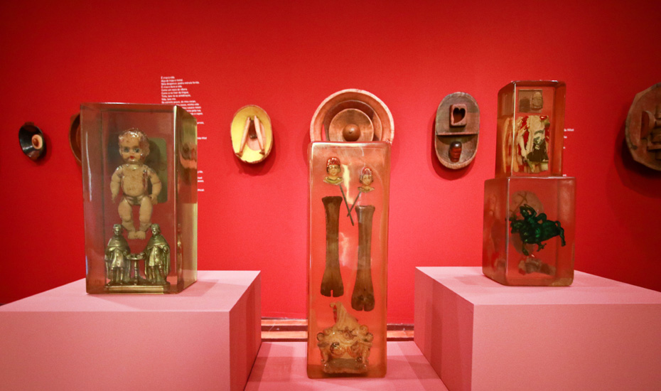 Exposição 'Farnese de Andrade - Arqueologia Existencial'