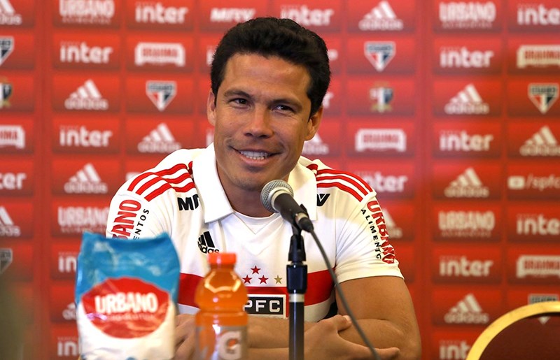 Hernanes e Sport vêm conversando sobre a possibilidade de transferência ao longo dos últimos dias