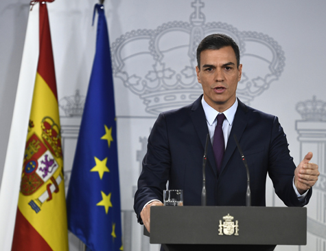 O primeiro-ministro espanhol, Pedro Sánchez, depois de uma reunião de gabinete no Palácio de Moncloa, em Madri
