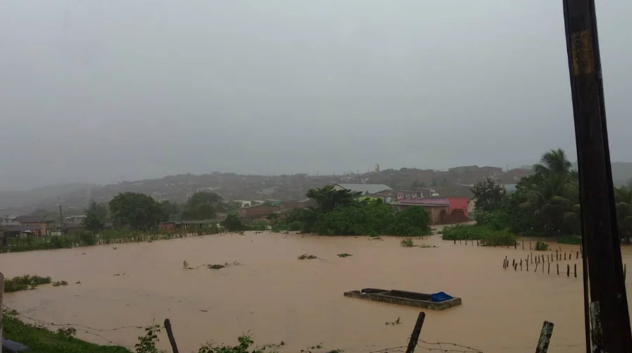 A Agência Pernambucana de Águas e Clima (Apac) informou que até às 13h20 de hoje, choveu 115, 49 milímetros nas últimas 24 horas