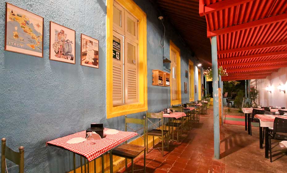 Casas vendem open bar e open food nas ladeiras