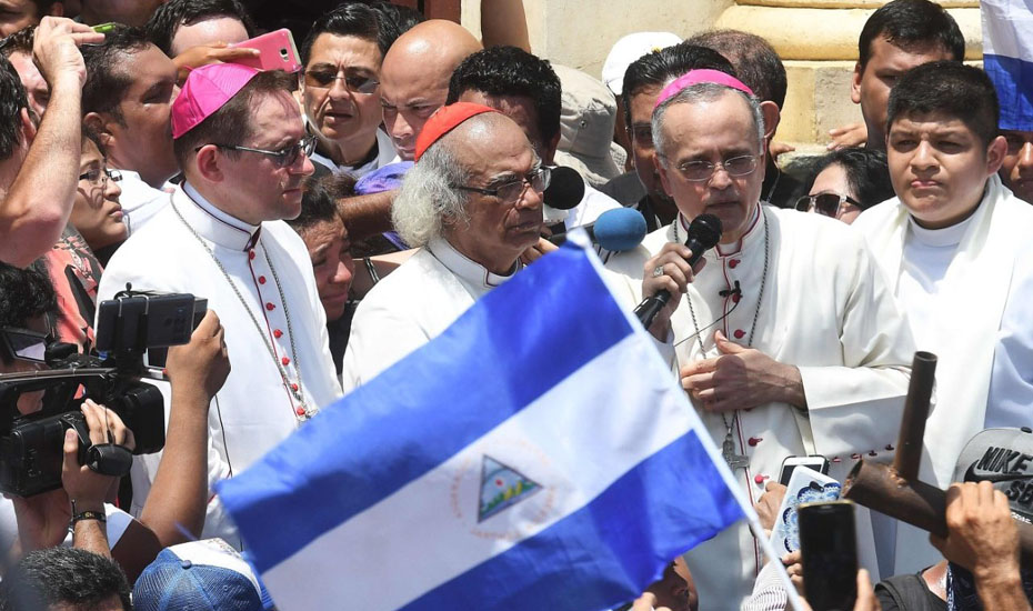 o cardeal Leopoldo Brenes, está em Roma, como relataram algumas fontes nicaraguenses