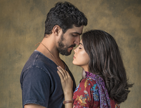 Jamil (Renato Góes) e Laila (Julia Dalavia)