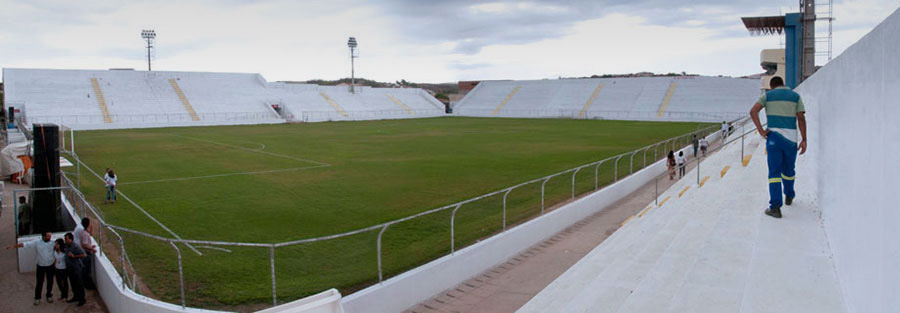 Cornélio de Barros, estádio do Salgueiro