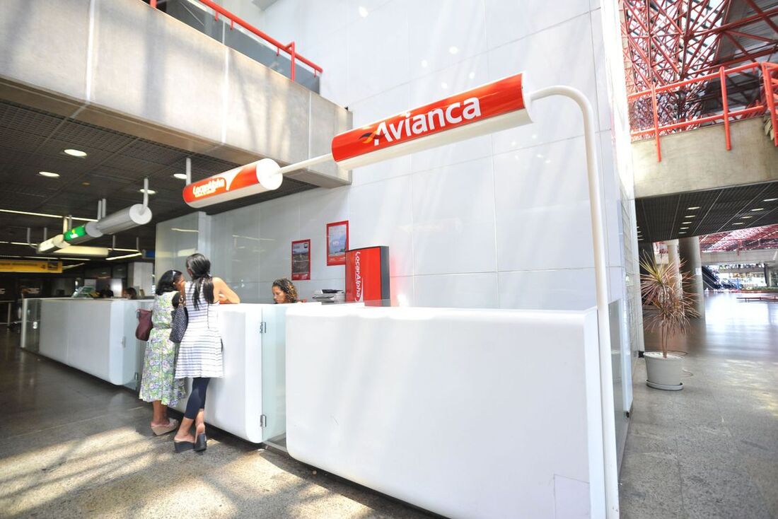 Avianca deve cancelar quase 2 mil voos até o dia 28 de abril.