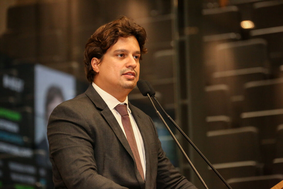 Deputado estadual Lucas Ramos (PSB)