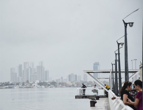 Dia nublado no Recife