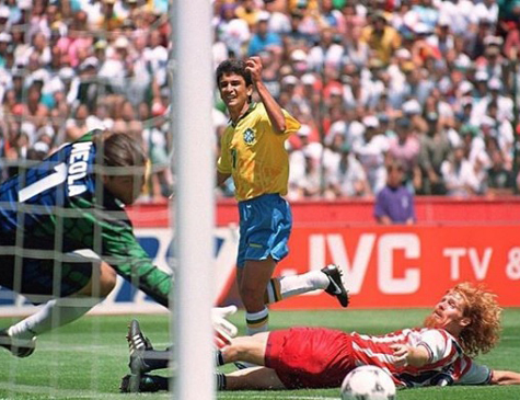 Bebeto em ação pela Seleção na Copa de 94