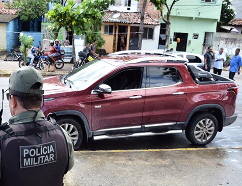 Carro foi encontrado no bairro do Cordeiro