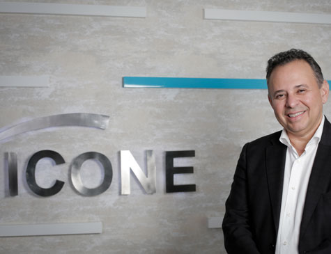 Dr. Álvaro Dantas é diretor do Icone que realiza cerca de 10 cirurgias oculares por dia