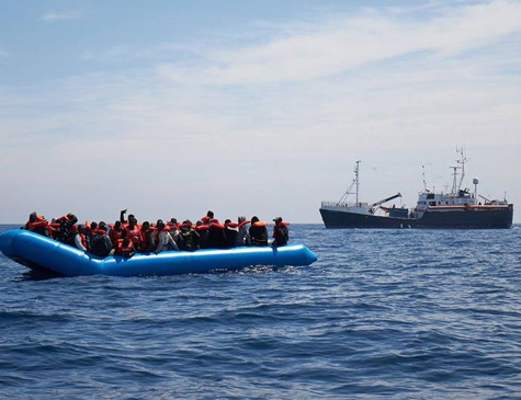 No barco haviam mulheres e crianças 