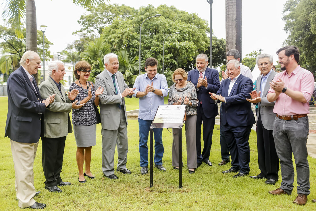 Com a entrega, a Praça Otávio de Freitas junta-se ao Jardim do Baobá, localizado no bairro das Graças, que foi o marco inicial do Parque Capibaribe