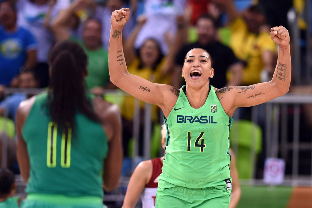 MELHORES JOGADORES E JOGADORAS DO BASQUETE BRASILEIRO