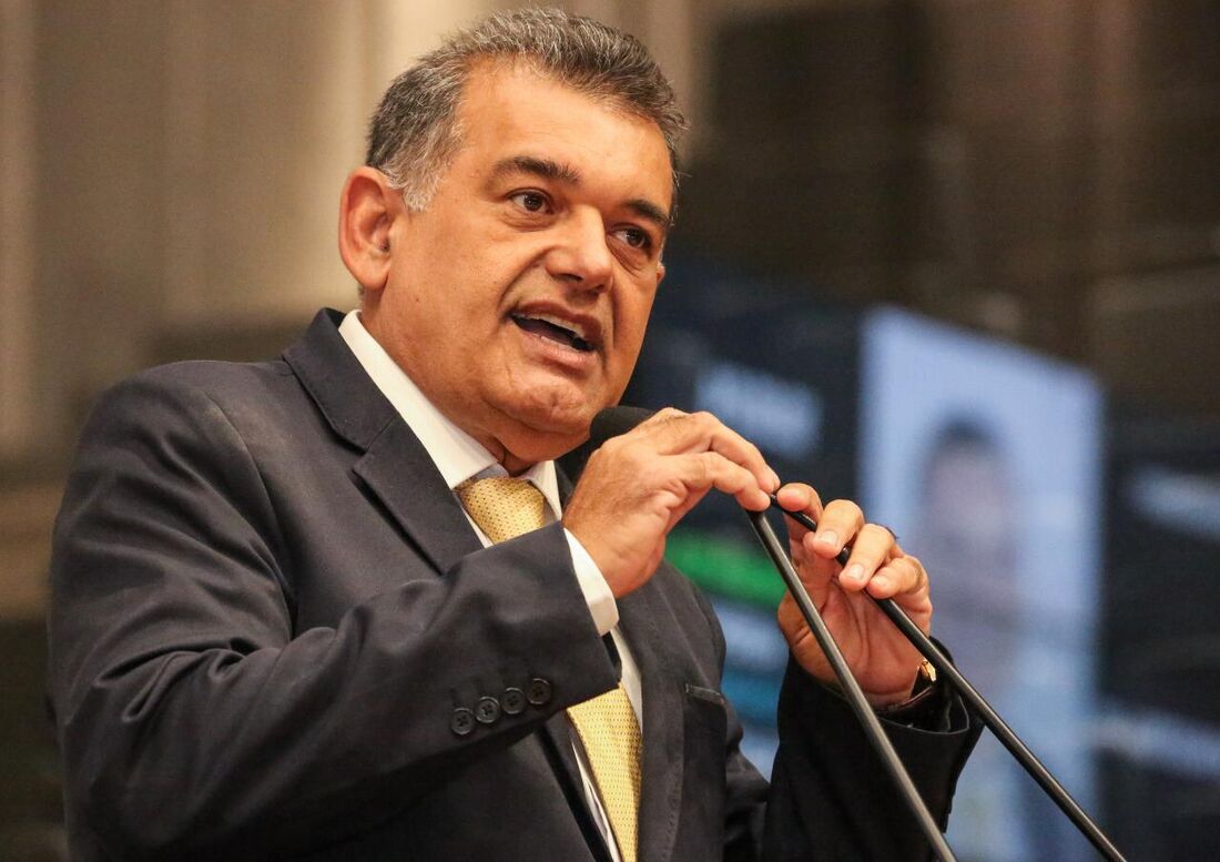 Deputado estadual Professor Paulo Dutra (PSB)