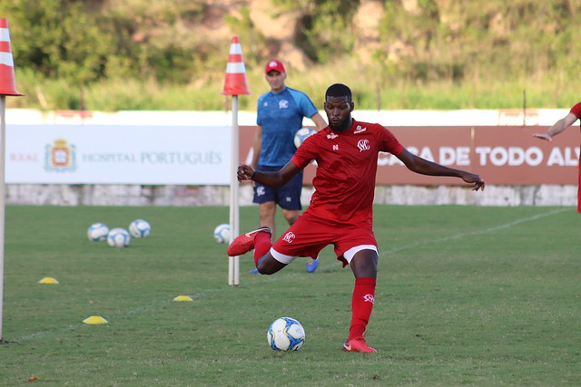 Rafael Ribeiro, zagueiro do Náutico