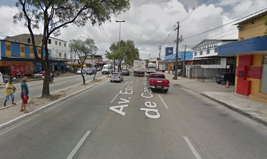 Trecho interditado na Abdias de Carvalho