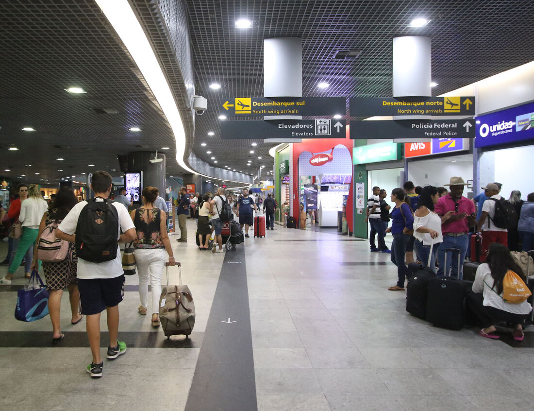 Movimento no Aeroporto Internacional do Recife