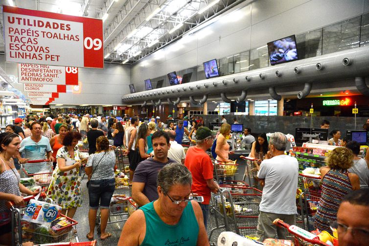 Em 2024, os supermercados e hipermercados concentraram 45% de todas as vendas esperadas, R$ 31,37 bilhões