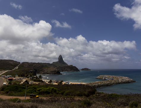 Praia do Porto de Santo Antônio, em Fernando de Noronha