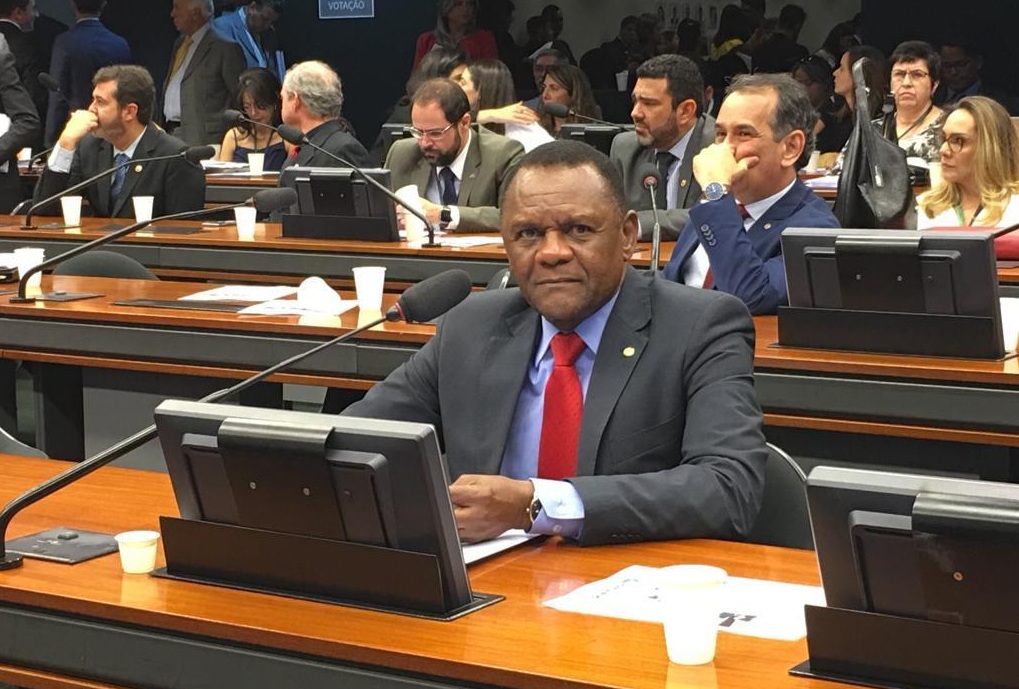 Deputado federal Ossessio Silva (Republicanos-PE)