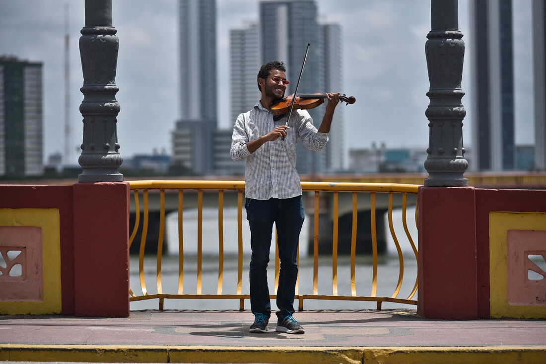 Menino do Violino 