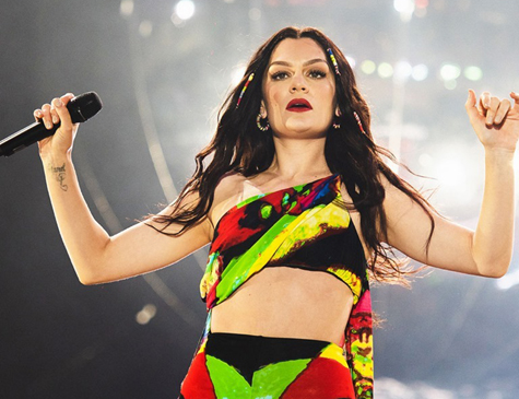 Jessie J se apresentando no palco Sunset no Rock In Rio, em 2022