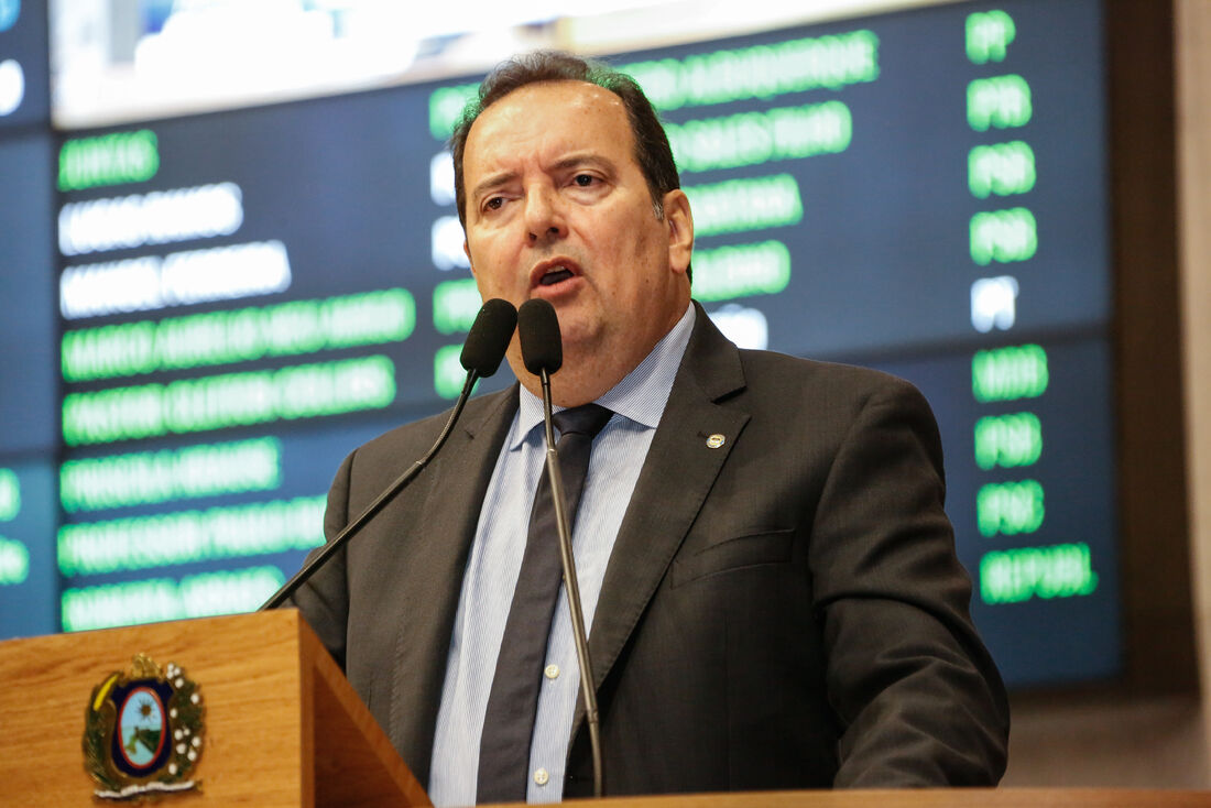 Deputado estadual Rogério Leão (PL)