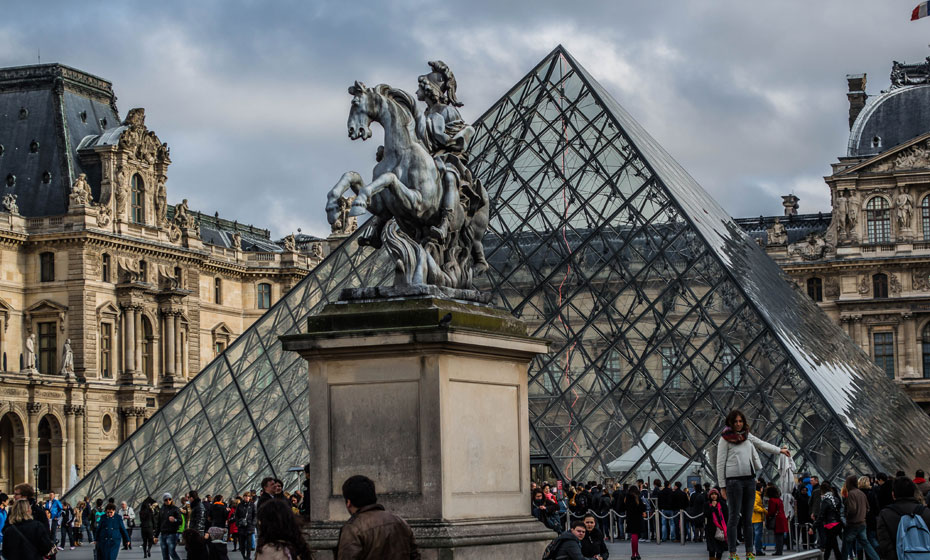 Museu do Louvre